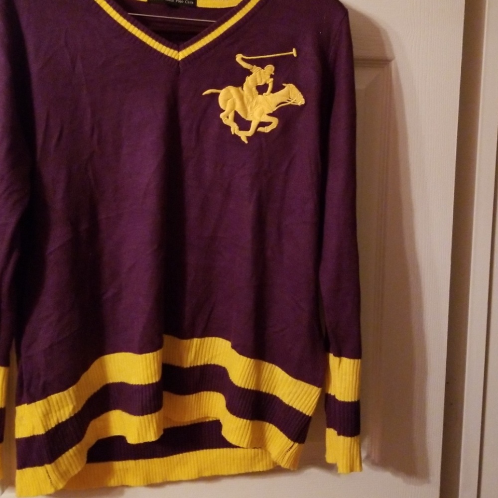 Sweaters - Picture 3 of 6